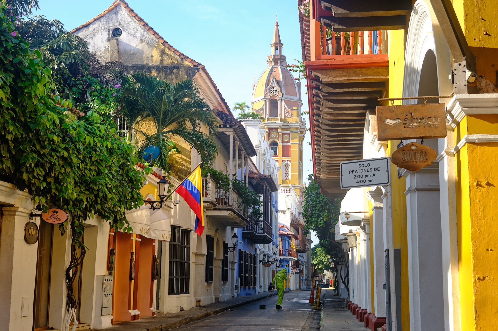 Selling property in Colombia as foreigner - capital gains tax and Banco de la República
